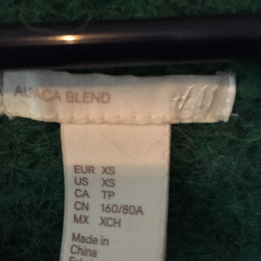 H & M oversized faux alpaca sweater - Picture 3 of 3